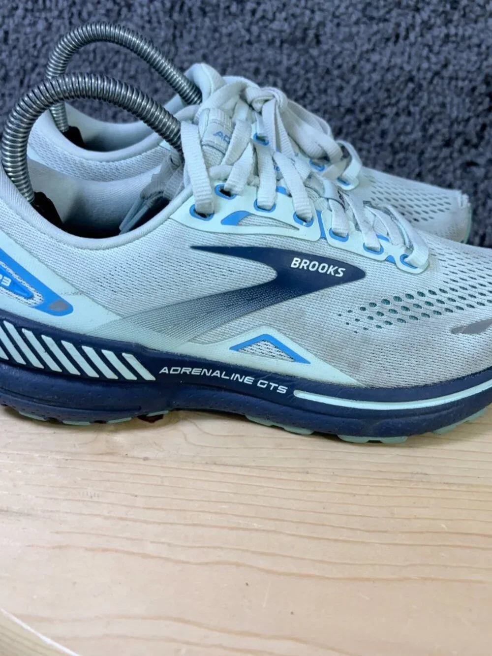 Brooks cosmetic expect